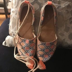TOMS espadrille EUC size 10